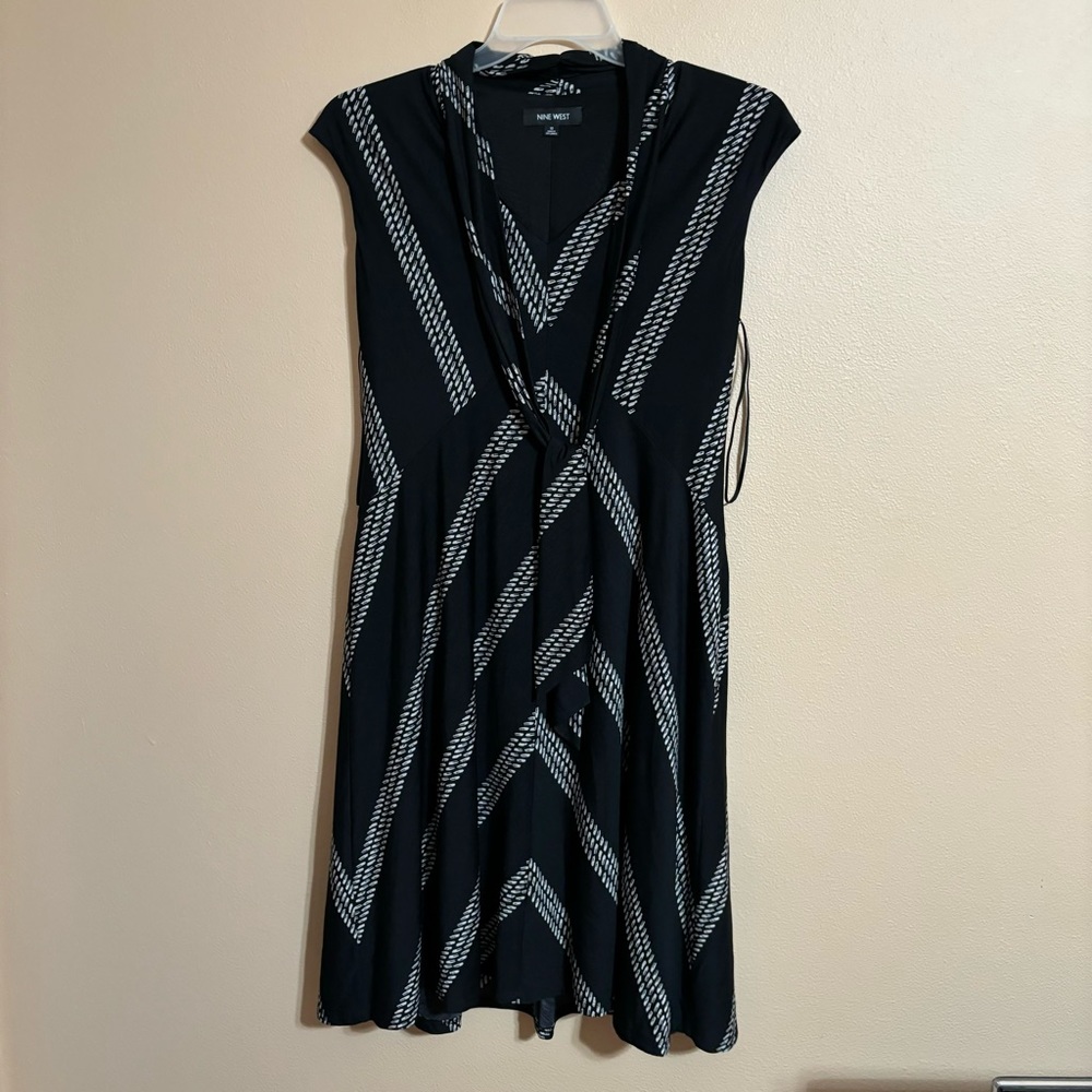Nine West Women’s Sleeveless Drop Waist Tiered Dress sz 10 w neck tie